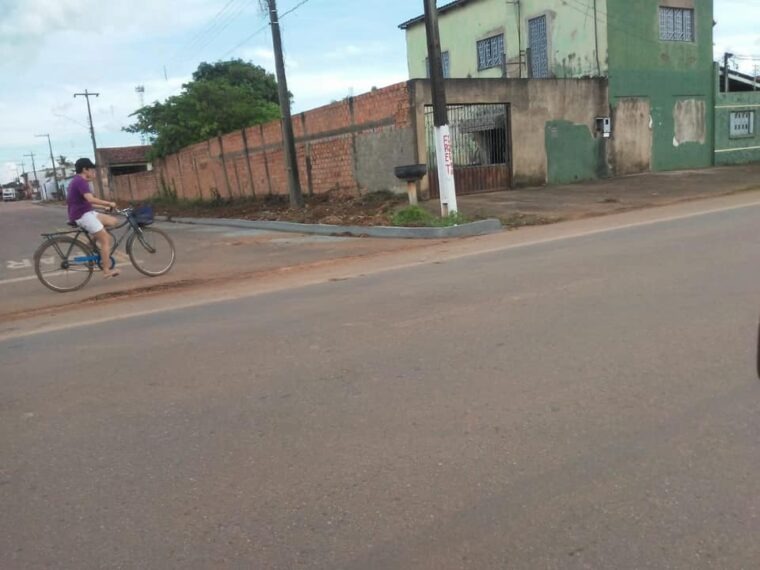 Prefeitura atende pedido do vereador Marcio Pacele e inicia serviços de meio fio, sarjeta e sinalização em ruas do bairro Lagoinha - News Rondônia