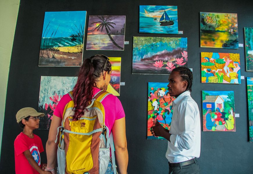 CASA DE CULTURA IVAN MARROCOS EXPÕE OBRAS DE ACADÊMICOS, ARTISTAS LOCAIS E INTERNACIONAIS - News Rondônia