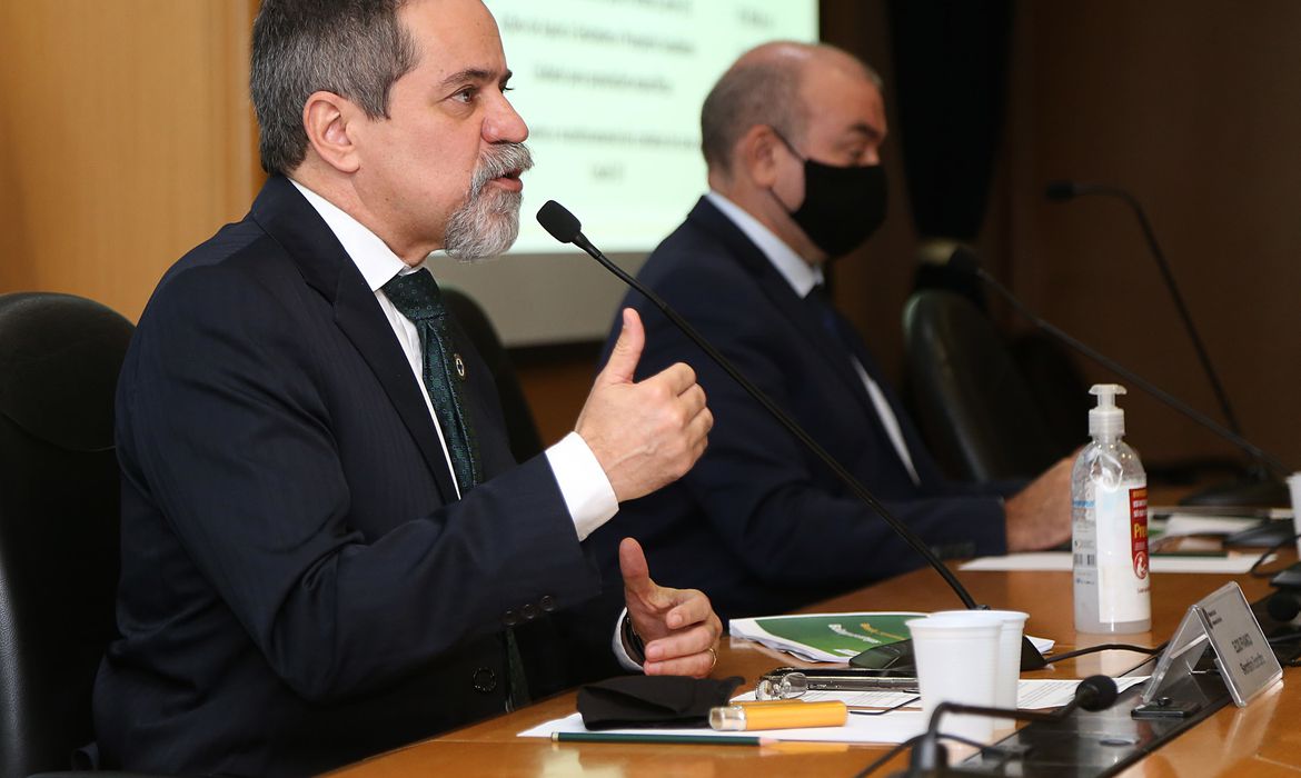 Covid-19: prioridade será de vacina em fase mais avançada, diz governo - News Rondônia