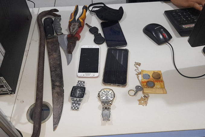 FLAGRANTE: Dupla é presa com moto roubada no bairro Planalto - News Rondônia