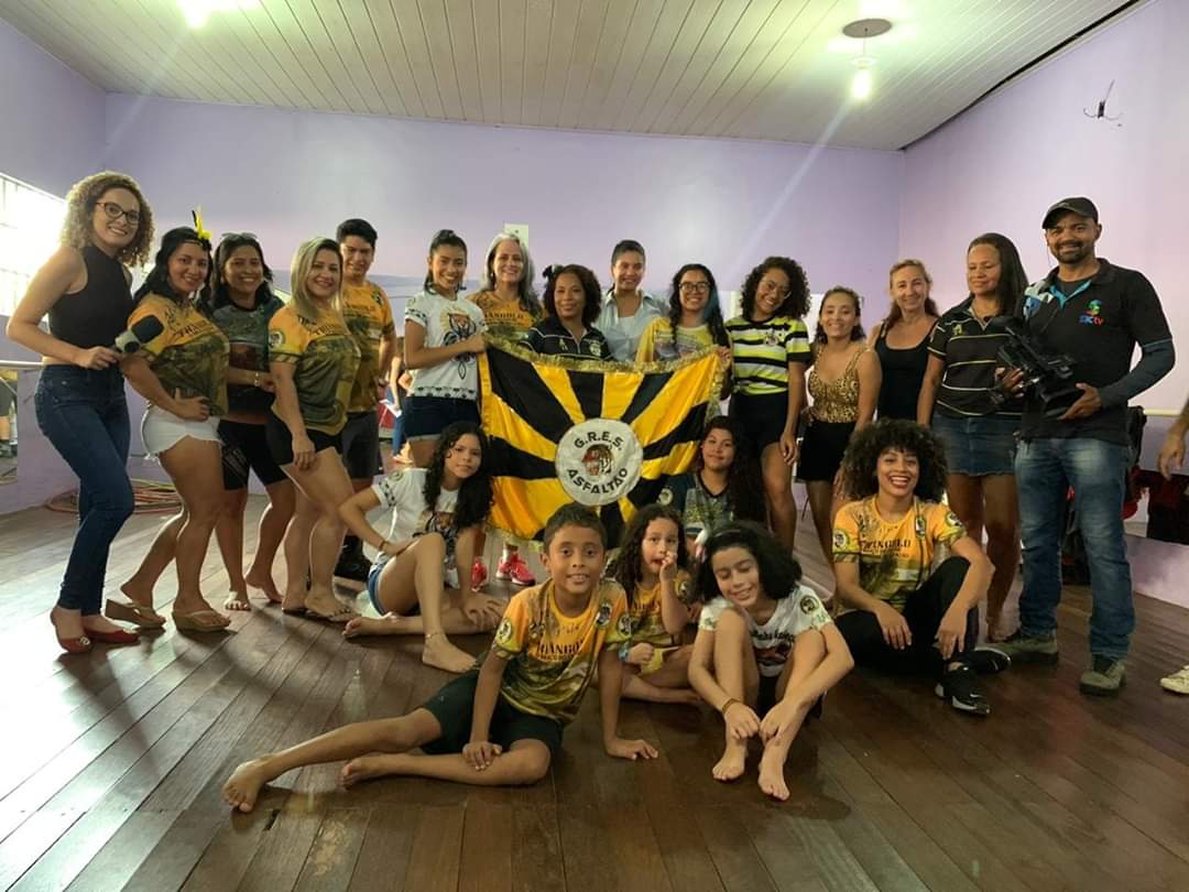 FAMÍLIA ASFALTÃO DESFILA EM SUA COMUNIDADE - News Rondônia