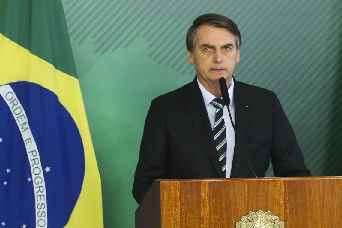 BOLSONARO DIZ QUE HAVERÁ AÇÕES NA EDUCAÇÃO PARA CONTER IRREGULARIDADES - News Rondônia