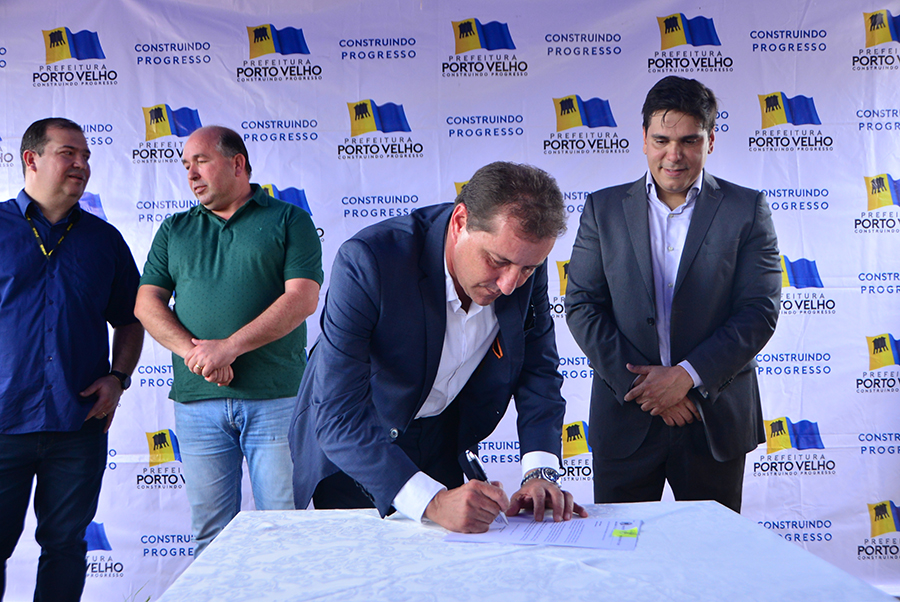 PREVIDÊNCIA: PREFEITURA FAZ DOAÇÃO DE TERRENO PARA CONSTRUÇÃO DE SEDE DO IPAM - News Rondônia