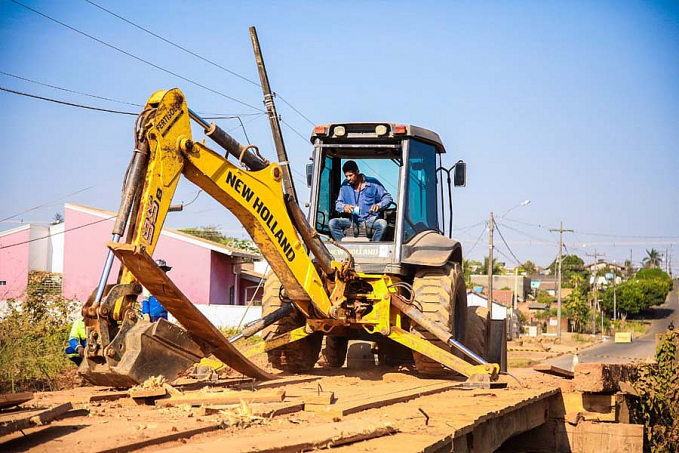 Com recurso do senador Marcos Rogério, prefeitura de Jaru inicia construção da galeria de concreto na Rua Padre Chiquinho - News Rondônia