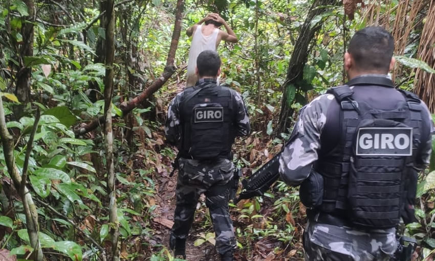 POR POUCO - Homem que seria morto por facção é salvo pela PM pouco antes de ser executado - News Rondônia