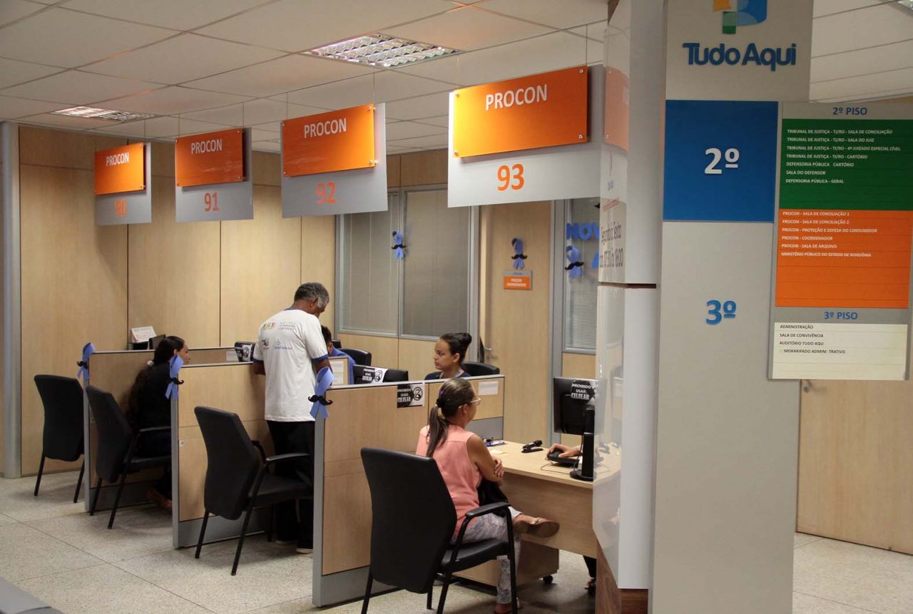 PROCON-RO ORIENTA VÍTIMAS DO GOLPE DAS PASSAGENS AÉREAS E AOS PAIS DE ALUNOS SOBRE LISTA DE MATERIAIS ESCOLARES - News Rondônia