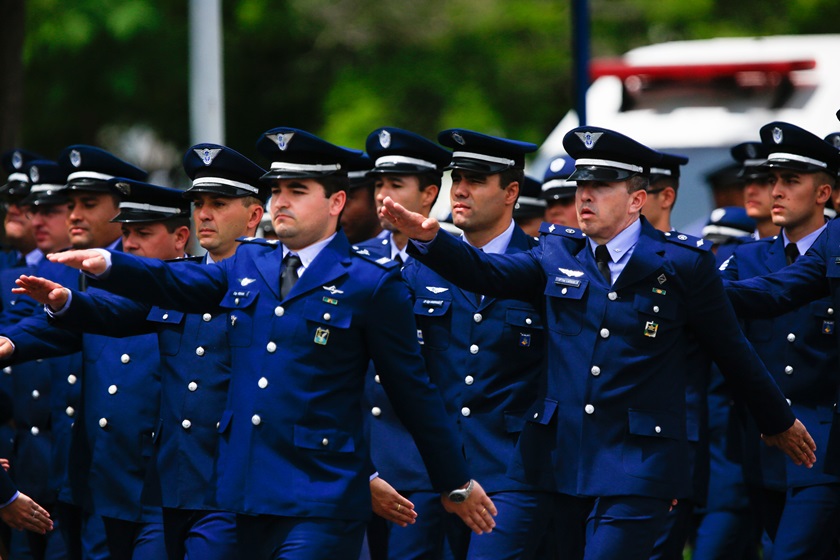 MEC CONTRATARÁ QUASE MIL MILITARES DA RESERVA EM MARÇO - News Rondônia