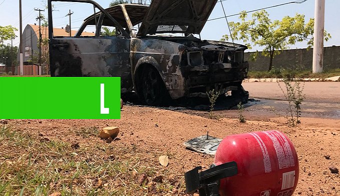 VEÍCULO É DESTRUÍDO POR INCÊNDIO NA AVENIDA MAMORÉ - News Rondônia