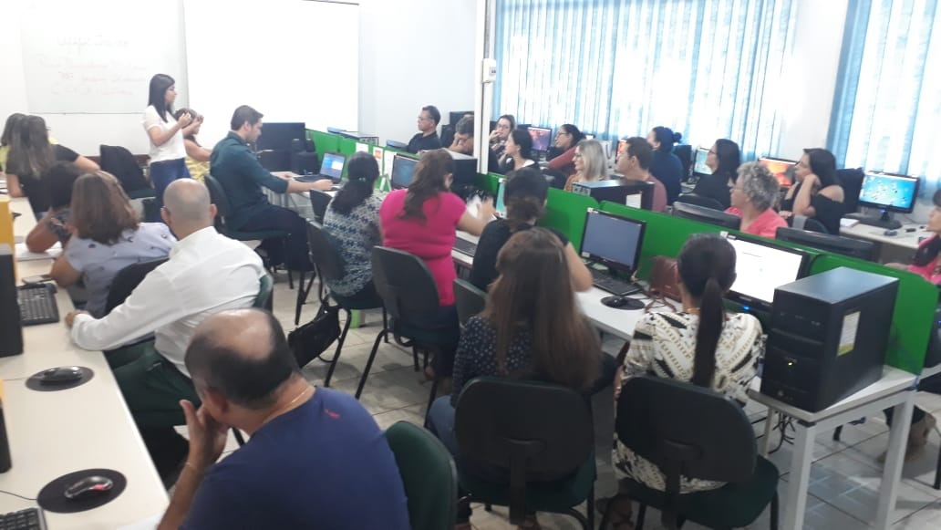 COM USO DE APLICATIVOS INTELIGENTES, GOVERNO INVESTE NA QUALIDADE DA EDUCAÇÃO NO SUL DE RONDÔNIA - News Rondônia