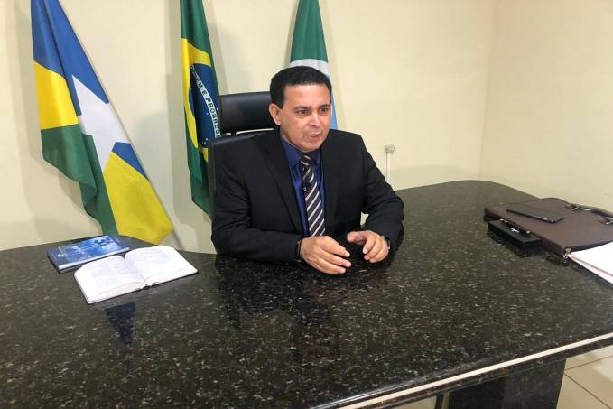 Prefeito Aldo Júlio de Rolim de Moura anuncia compra de 20 mil doses de vacina para combater COVID-19 - News Rondônia