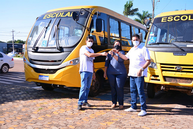 Rolim de Moura recebe dois ônibus para transporte escolar - News Rondônia