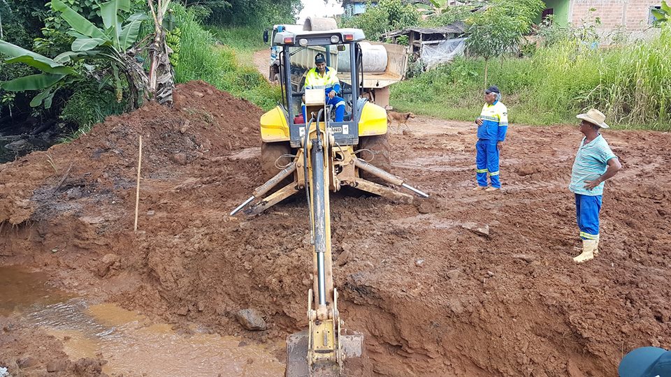 PREFEITURA REALIZA MANILHAMENTO EM TRECHO DA RUA GETÚLIO VARGAS EM JARU - News Rondônia