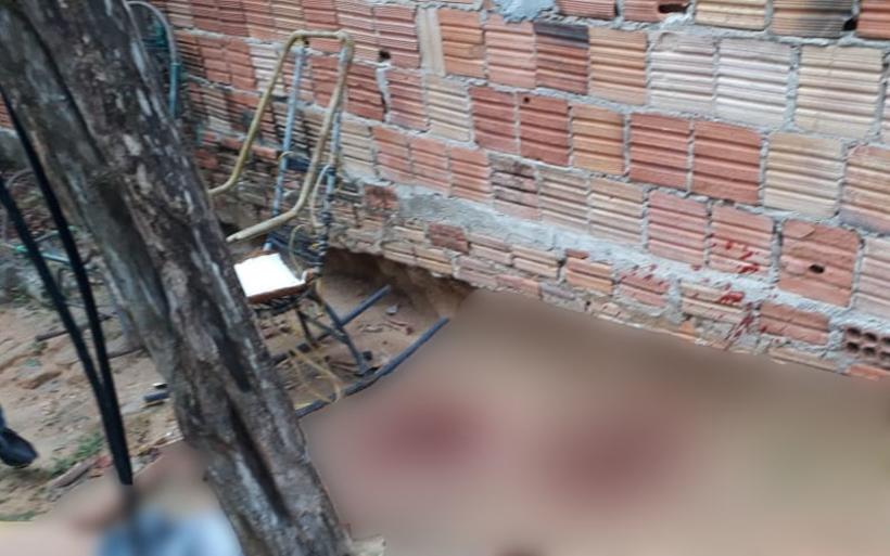 ADOLESCENTE É ARRANCADO DE CASA E EXECUTADO A TIROS EM MANAUS - News Rondônia
