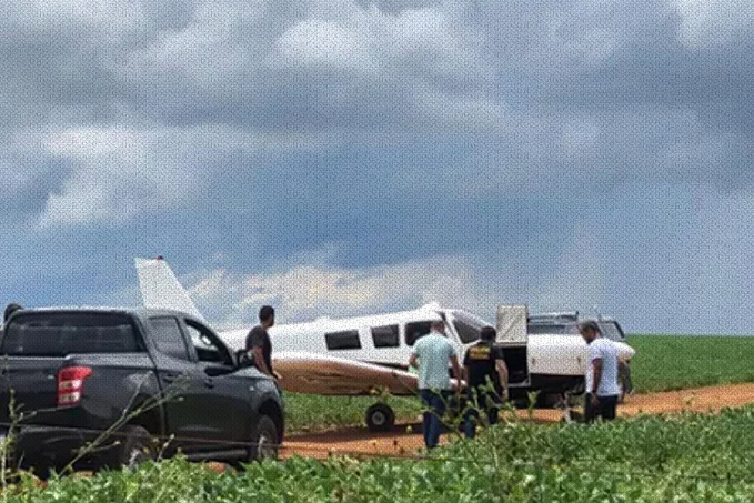 Piloto de avião interceptado pela FAB em Vilhena continua foragido - News Rondônia