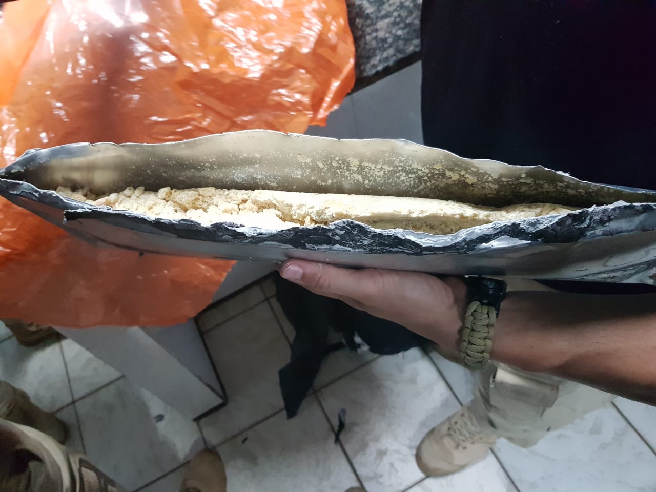 EM VILHENA, PRF PRENDE MULHER COM 3,5 QUILOS DE COCAÍNA - News Rondônia