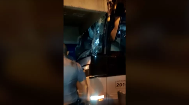 COBRADOR BÊBADO ROUBA ÔNIBUS, ATROPELA DOIS E BATE EM TERMINAL DE SP - News Rondônia