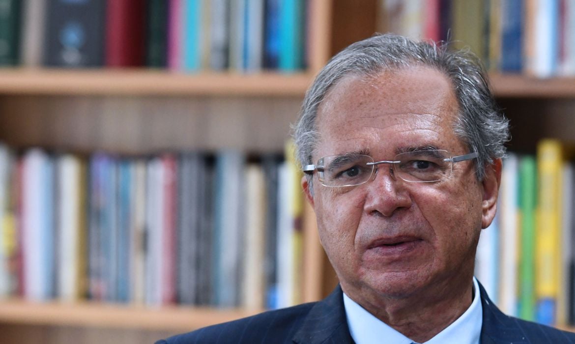 Guedes defende pagamento de imposto por mais ricos - News Rondônia