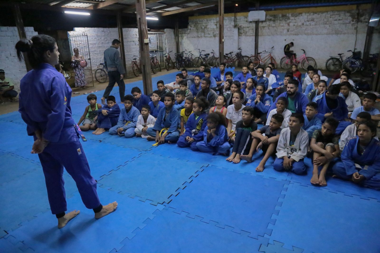 EM PORTO VELHO, PROJETO SOCIAL AFASTA CRIANÇAS DAS RUAS POR MEIO DO JIU-JITSU - News Rondônia