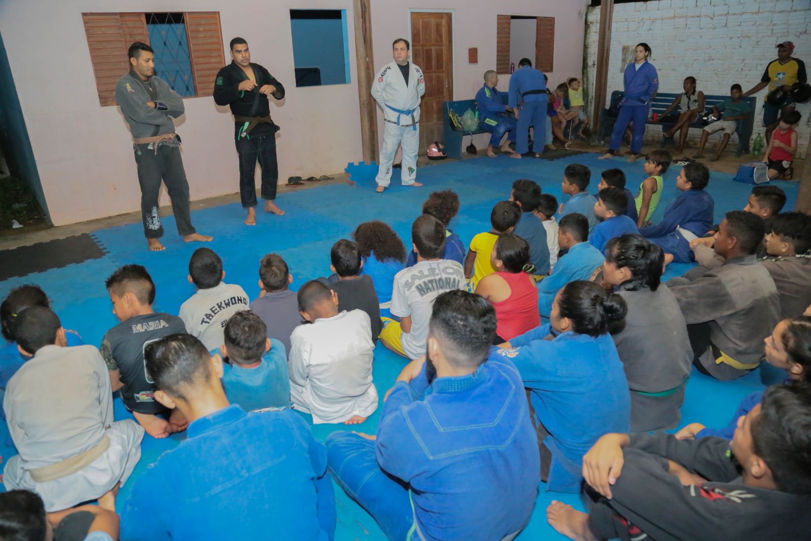 EM PORTO VELHO, PROJETO SOCIAL AFASTA CRIANÇAS DAS RUAS POR MEIO DO JIU-JITSU - News Rondônia