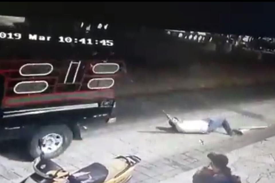 PREFEITO É AMARRADO EM CARRO E ARRASTADO POR NÃO CUMPRIR PROMESSA - VÍDEO - News Rondônia