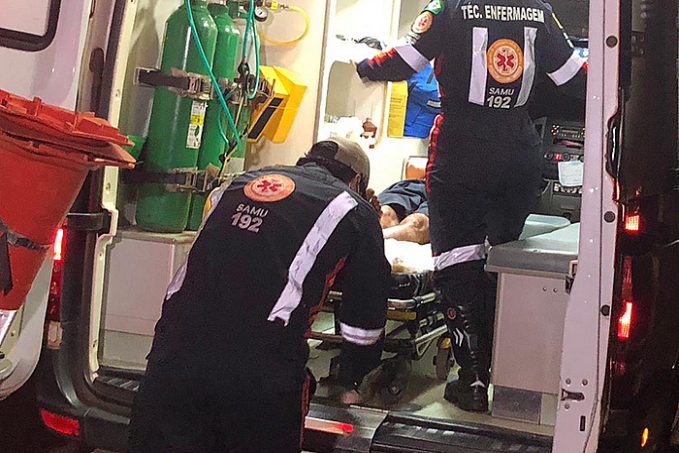 NA CABEÇA - Comerciante é baleado ao reagir assalto - News Rondônia