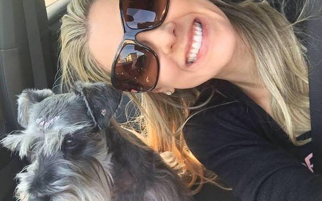 PATROA BRANCA E LOIRA DENUNCIA EMPREGADA DOMÉSTICA POR RACISMO - News Rondônia