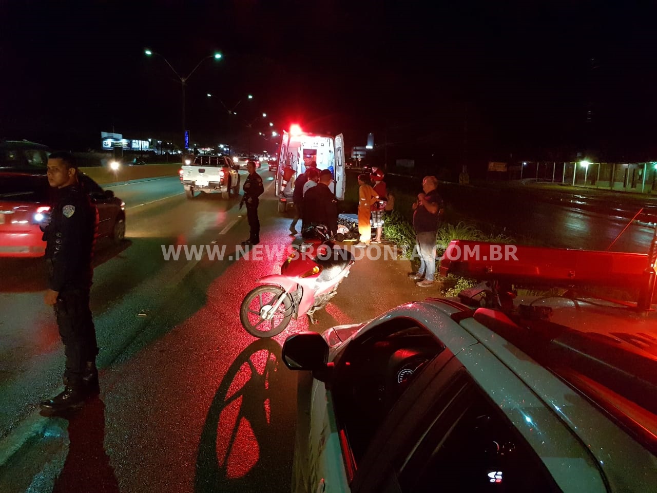 URGENTE: JOVEM MOTOCICLISTA FICA EM ESTADO GRAVE APÓS SER ATINGIDA POR CARRO NA BR-364 - News Rondônia