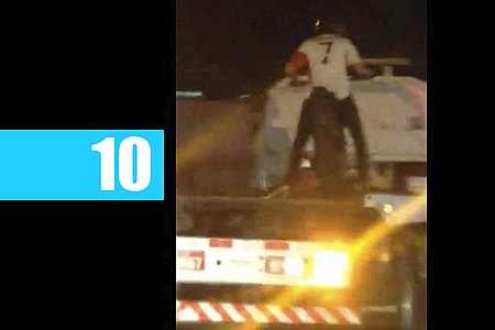 HOMEM É FLAGRADO TENTANDO TIRAR MOTO APREENDIDA DE GUINCHO EM MOVIMENTO NO ACRE - News Rondônia