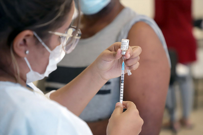 IMUNIZAÇÃO - Porto Velho recebe nova remessa de Coronavac para atender público que está com a segunda dose atrasada - News Rondônia