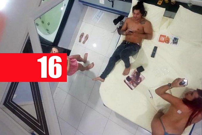 FOTOS ÍNTIMAS VAZADAS: ATOR TEM NOITADA COM TRAVESTIS  VEJA FOTOS - News Rondônia