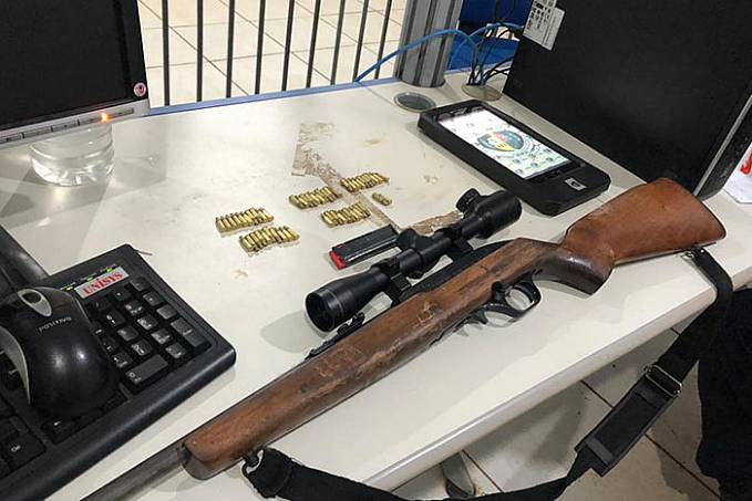 Homem é preso após ameaçar vizinho com rifle no bairro Três Marias - News Rondônia