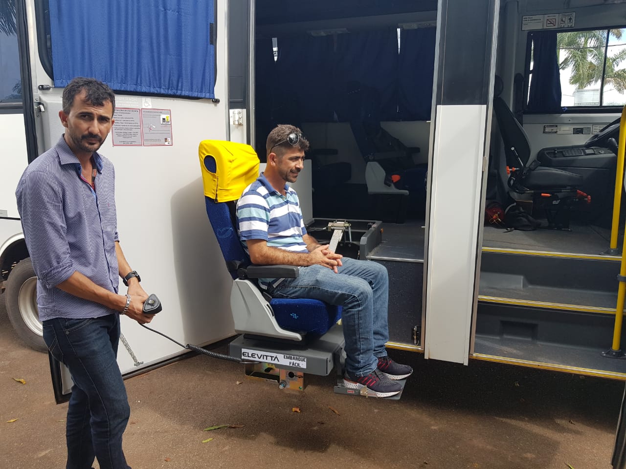 ROLIM DE MOURA RECEBE DOIS VEÍCULOS DE TRANSPORTE COLETIVO DA JUSTIÇA DO TRABALHO, FRUTO DE ACORDO EM ACP - News Rondônia