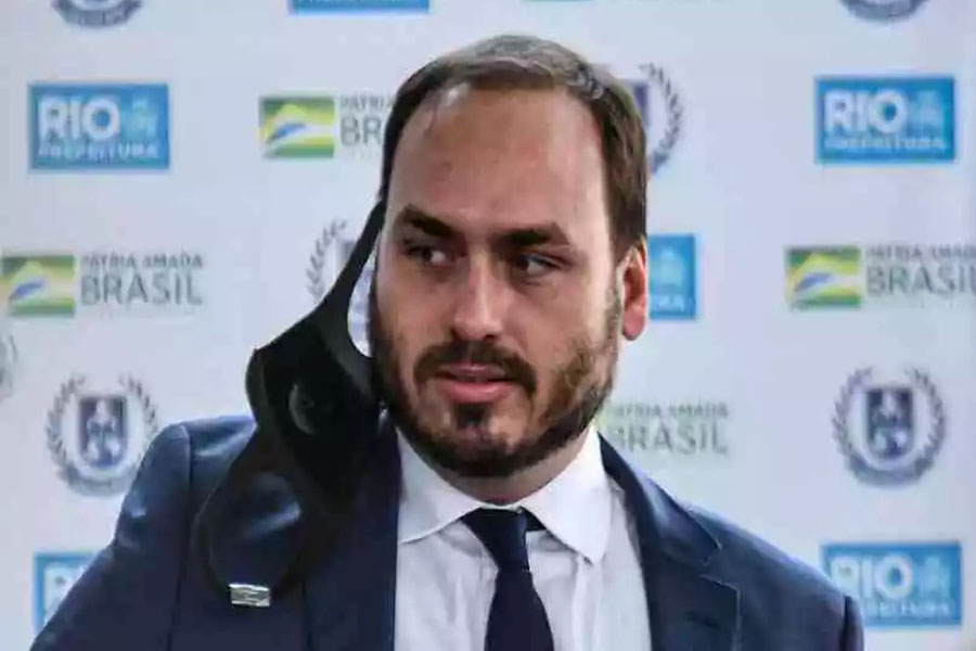 Carlos Bolsonaro faz mais críticas à CPI: 'Sabem quando vou parar? Nunca!' - News Rondônia