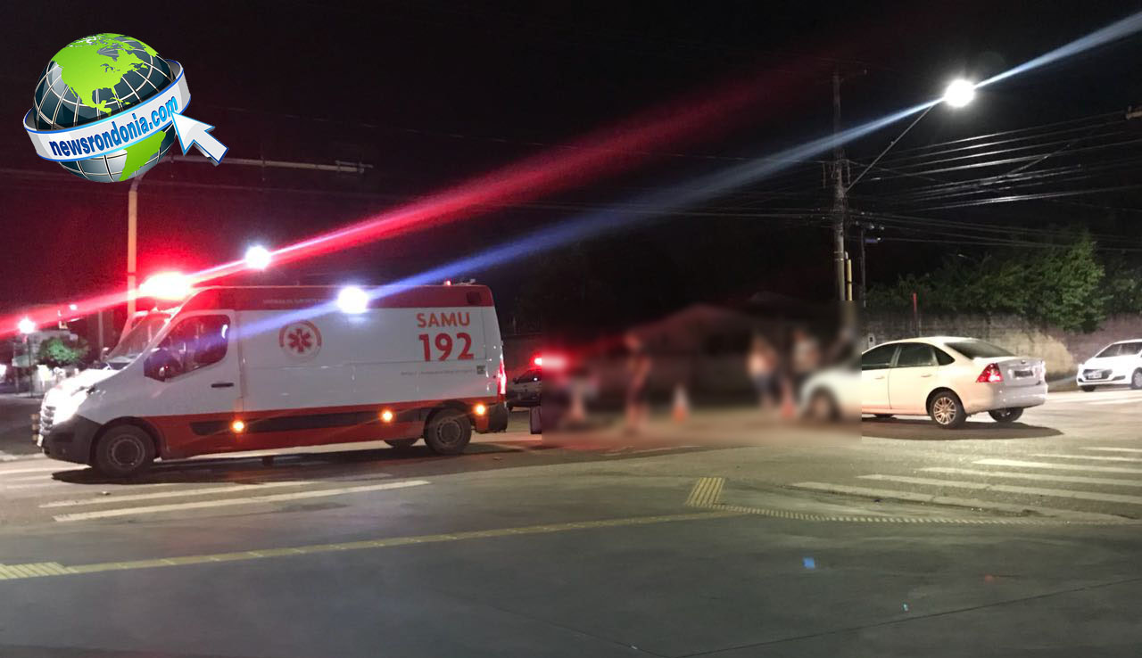 ENTREGADOR FICA FERIDO AO SER ATINGIDO POR CARRO EM CRUZAMENTO - News Rondônia