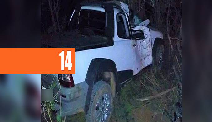 LAMENTÁVEL: ACIDENTE FRONTAL ENVOLVENDO CARRO DE PASSEIO E CAMINHÃO RESULTOU EM UM ÓBITO E OUTRAS PESSOAS FERIDAS - News Rondônia