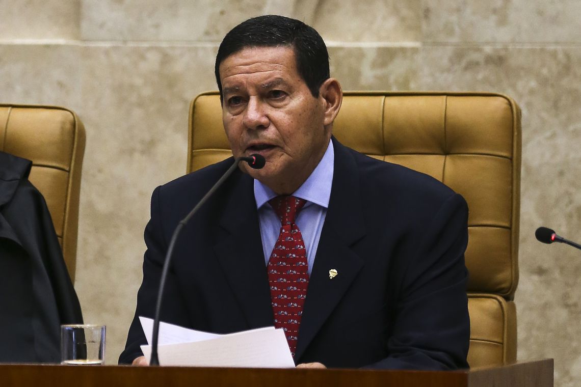 'DEUS CONFORTE A TODOS', DIZ MOURÃO SOBRE INCÊNDIO EM CT DO FLAMENGO - News Rondônia
