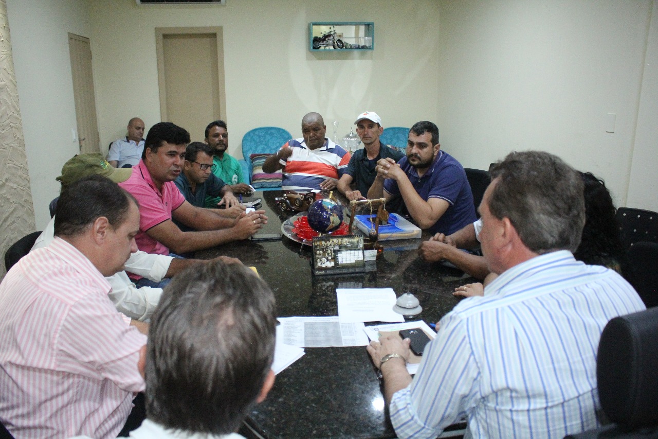 PREFEITO DE ROLIM DE MOURA INICIA PRESTAÇÃO DE CONTAS DE 2017 COM PRESIDENTES DAS ASSOCIAÇÕES DE BAIRROS - News Rondônia
