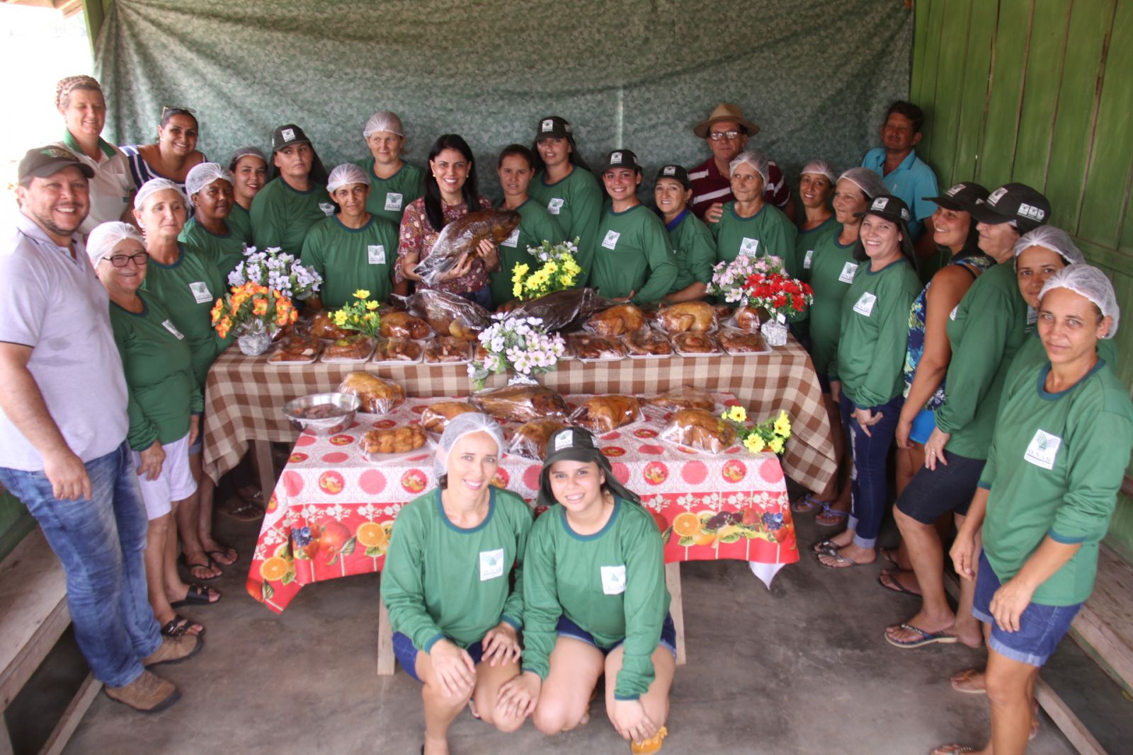 AGRICULTORAS DE CACOAL PARTICIPAM DE CURSO DE DEFUMADOS E EMBUTIDOS - News Rondônia
