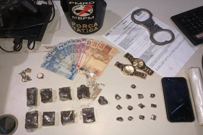 Polícia fecha boca de fumo e prende suspeitos com drogas na zona leste de Porto Velho - News Rondônia