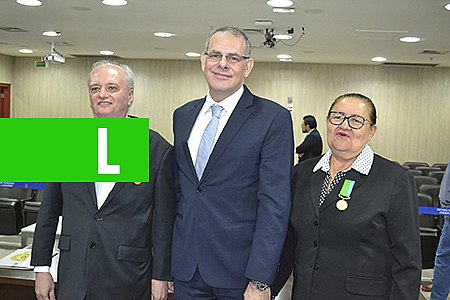 MÉDICO E SERVIDORA RECEBEM MEDALHA DO MÉRITO JUDICIÁRIO CONCEDIDO PELO TJRO - News Rondônia