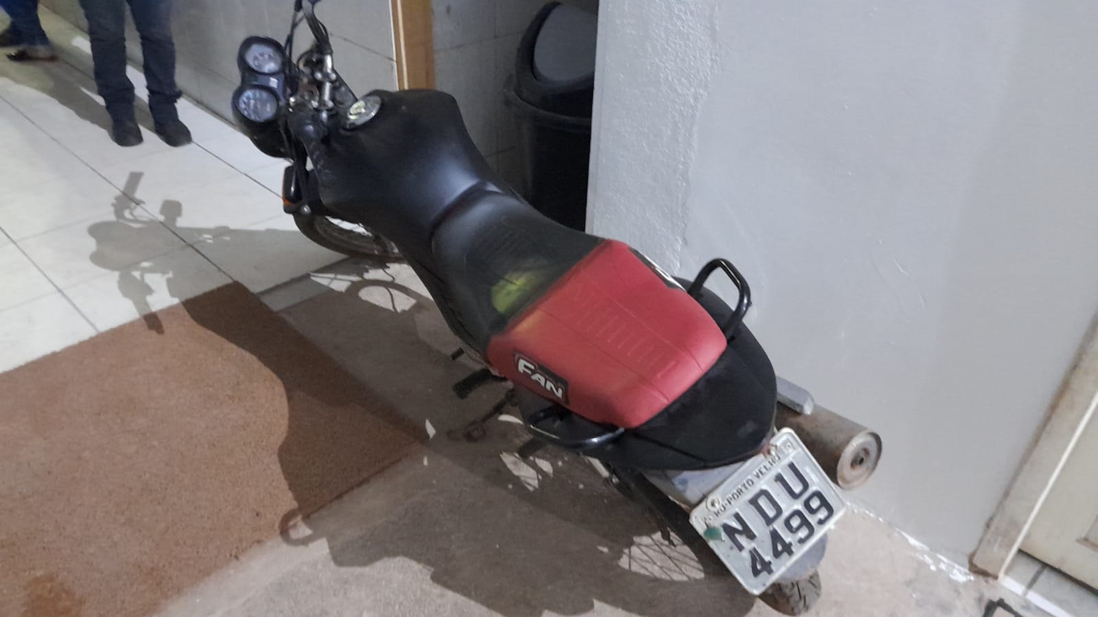MACONHEIRO - Polícia prende marginal com drogas e motocicleta roubada na zona leste - News Rondônia