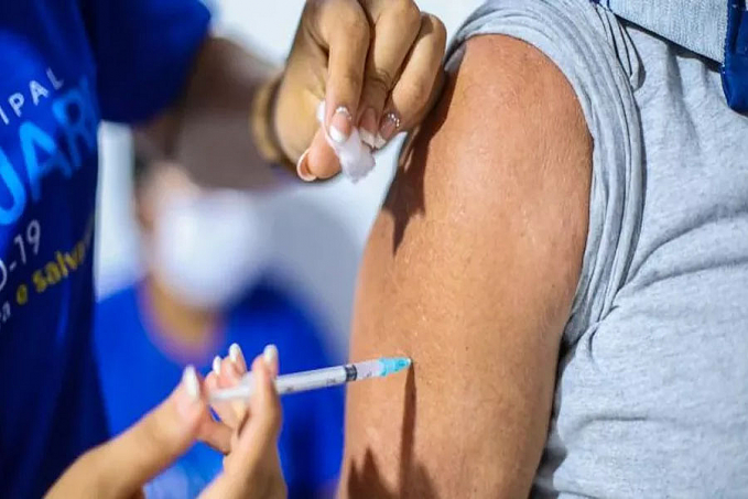 Pessoas a partir dos 45 anos sem comorbidades começam a ser vacinadas contra a Covid em Jaru, RO - News Rondônia