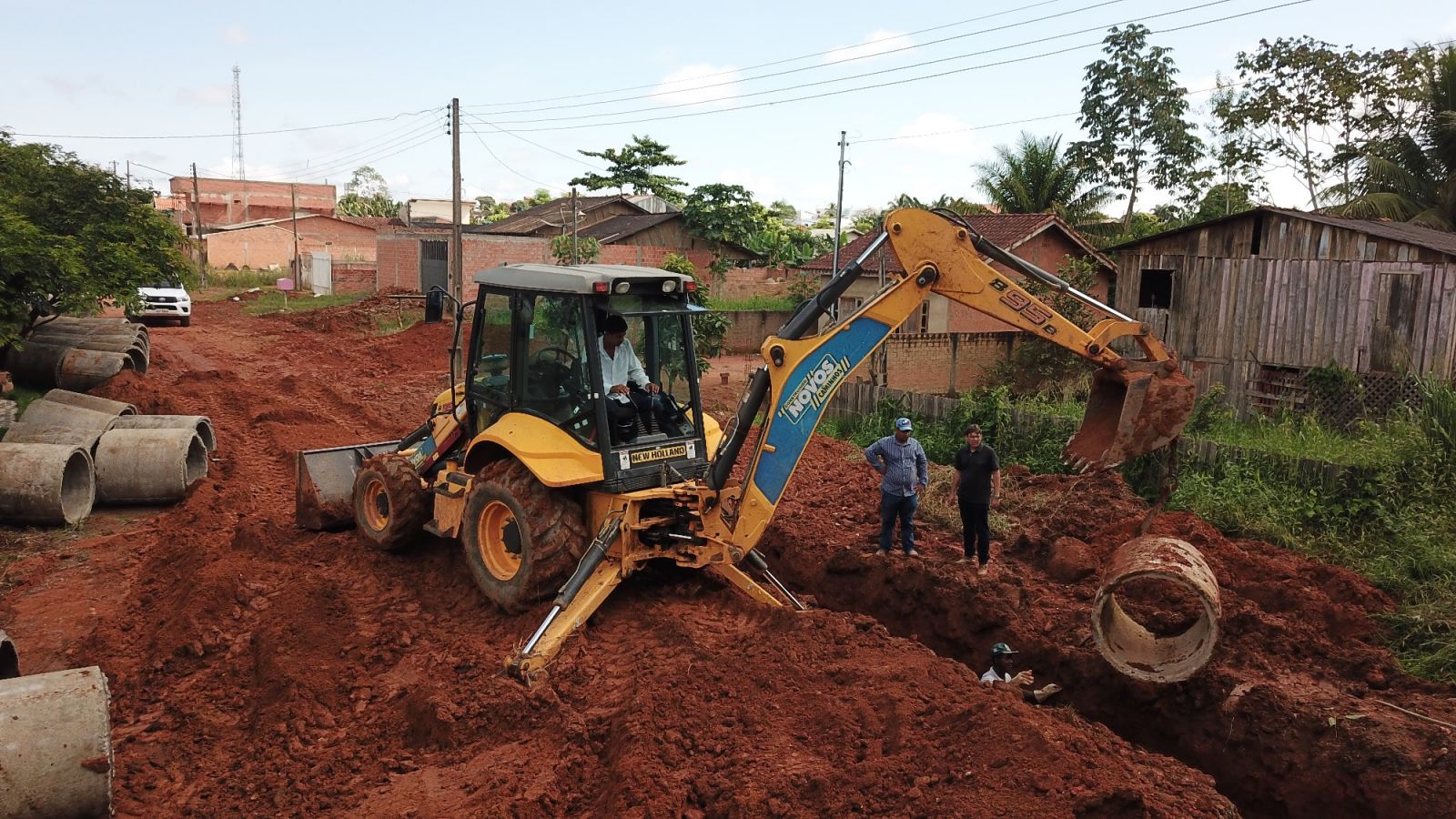 JARU: DRENAGEM NA AVENIDA PADRE ADOLPHO ROHL É CONCLUÍDA; MAIS DE 400 MANILHAS FORAM UTILIZADAS - News Rondônia