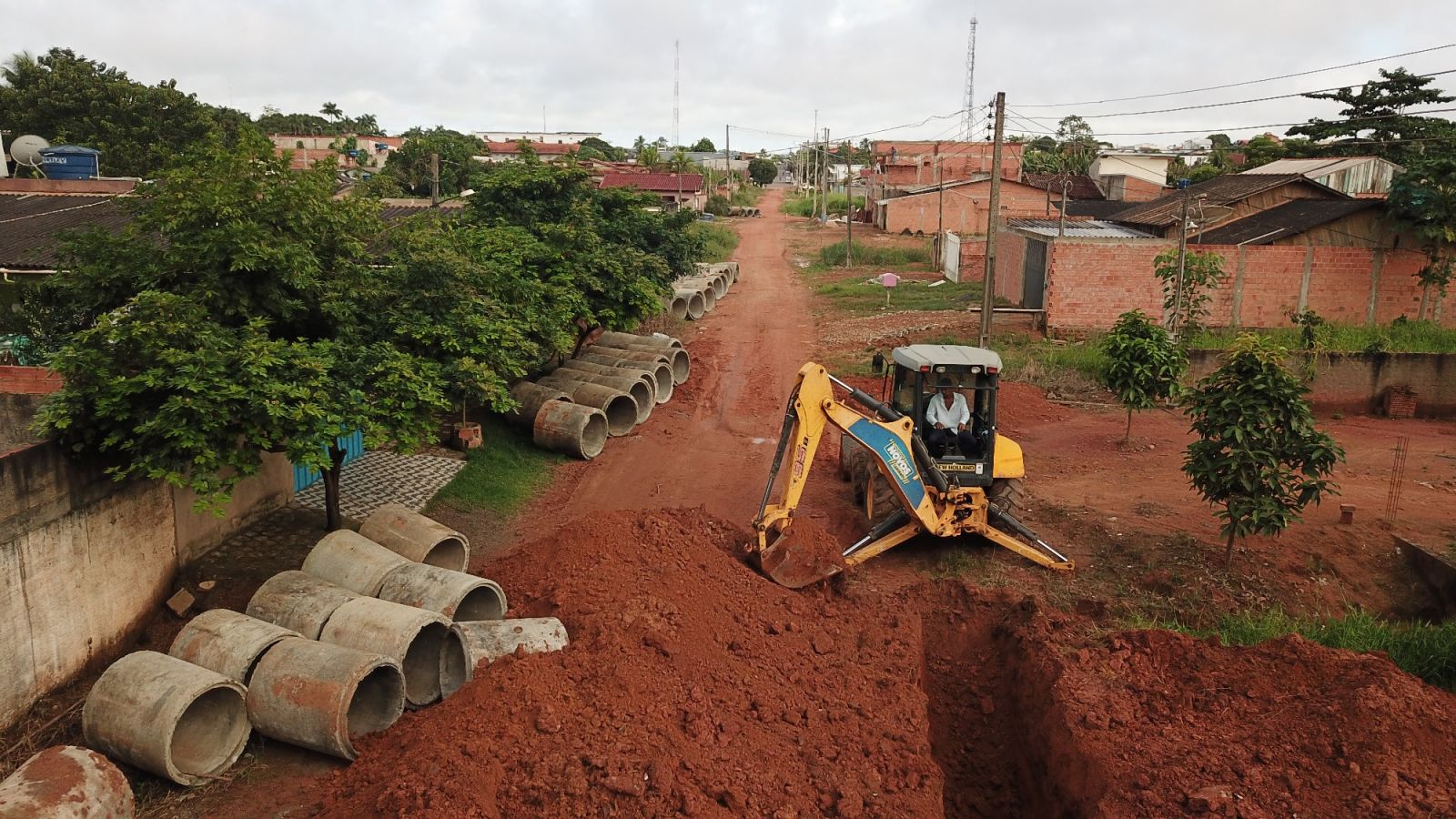 JARU: DRENAGEM NA AVENIDA PADRE ADOLPHO ROHL É CONCLUÍDA; MAIS DE 400 MANILHAS FORAM UTILIZADAS - News Rondônia