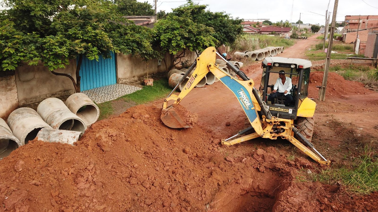 JARU: DRENAGEM NA AVENIDA PADRE ADOLPHO ROHL É CONCLUÍDA; MAIS DE 400 MANILHAS FORAM UTILIZADAS - News Rondônia