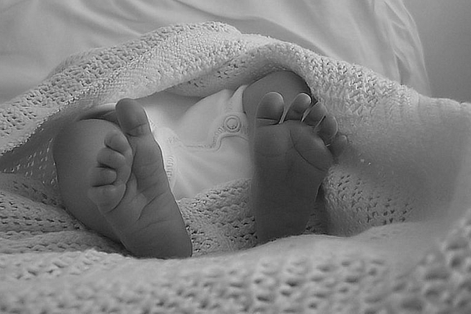 TRISTEZA: Casal acorda e encontra recém nascida morta em residência na zona sul - News Rondônia