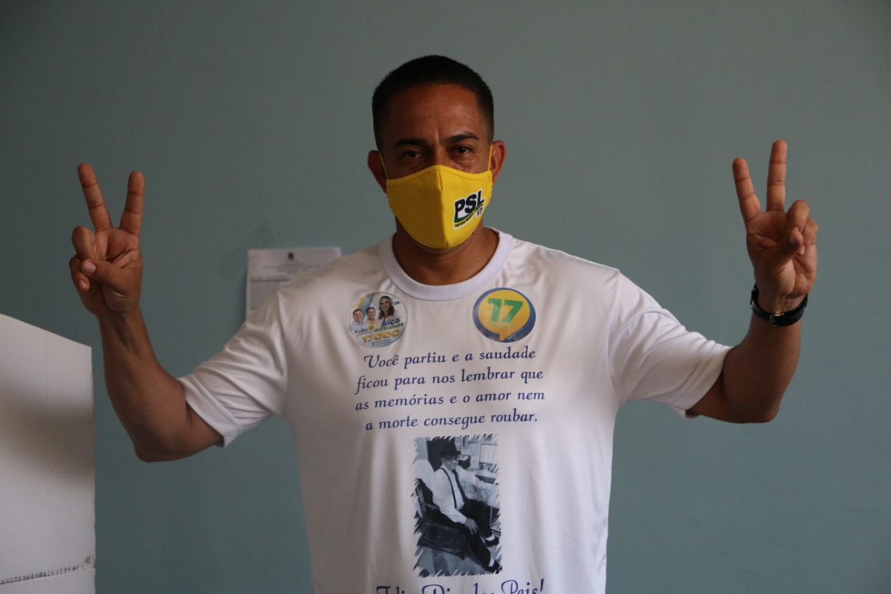 Sargento Eyder Brasil vota pela manhã e confirma confiança de estar no segundo turno das eleições - News Rondônia