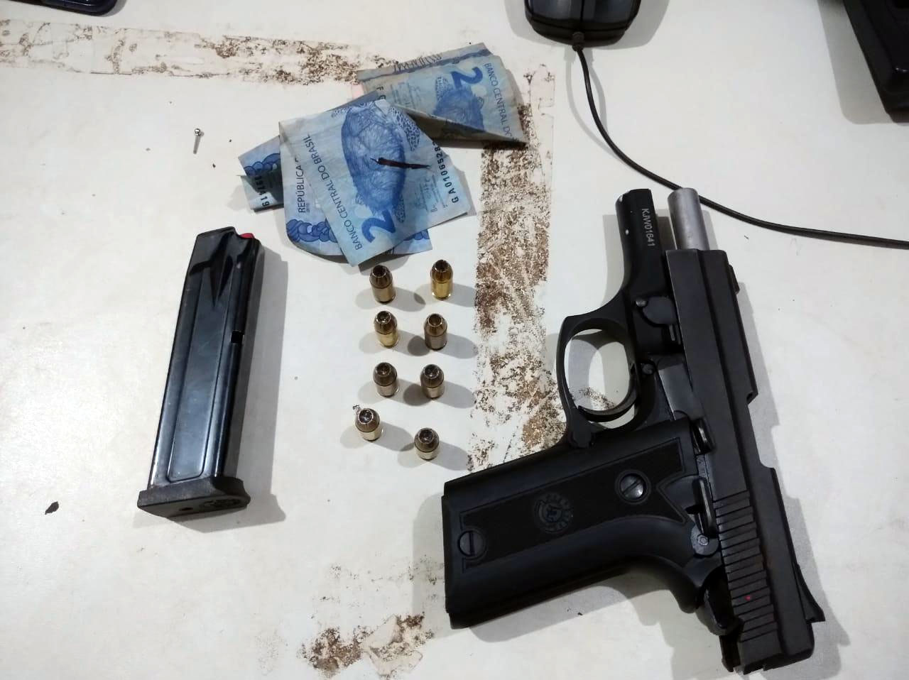 ROUBO NA CAERD - Polícia faz cerco policial e prende suspeito armado - News Rondônia
