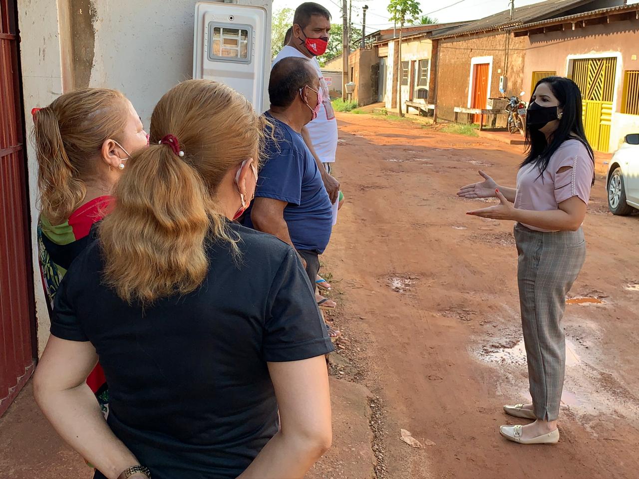 Cristiane Lopes cobra drenagem e pavimentação da rua Vale do Sol - News Rondônia