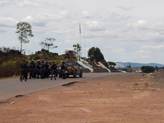 FORÇA NACIONAL SE POSICIONA NA LINHA DE FRONTEIRA DO LADO BRASILEIRO - News Rondônia